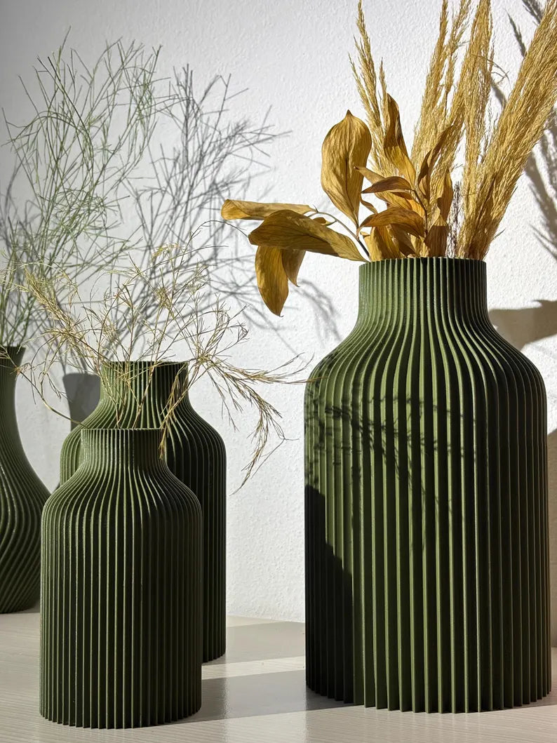 Unique Geometric Wavy Vase | Modern & Minimalist 3D Printed Decor Vase for Dried Flowers | Gift for Home