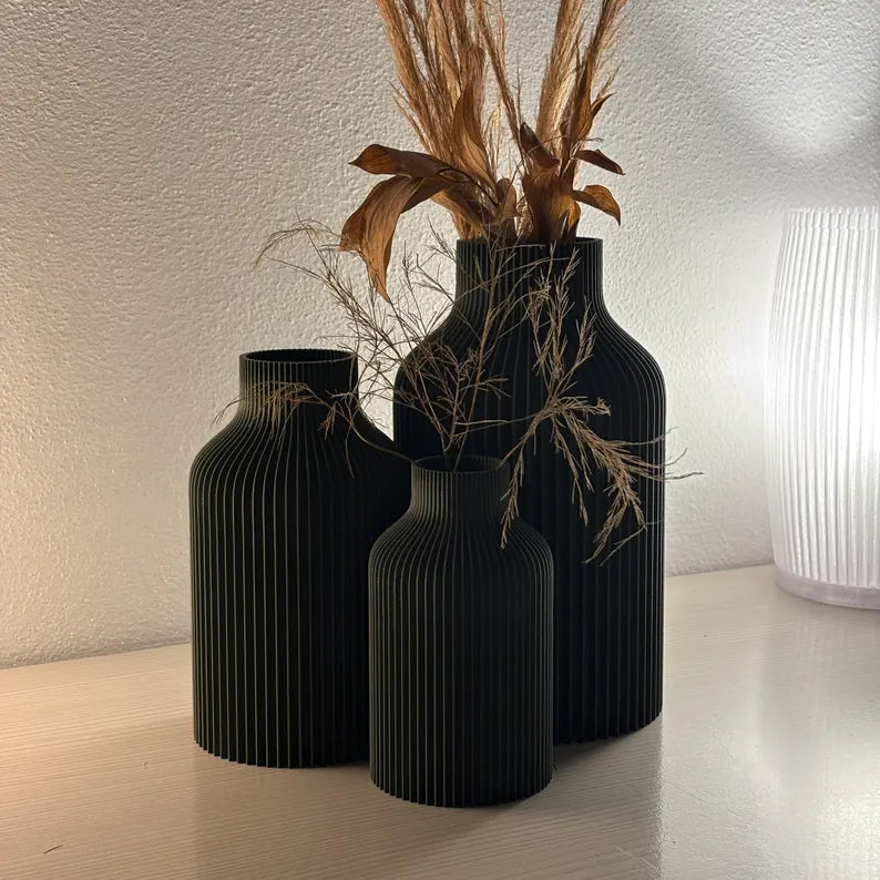 Unique Geometric Wavy Vase | Modern & Minimalist 3D Printed Decor Vase for Dried Flowers | Gift for Home