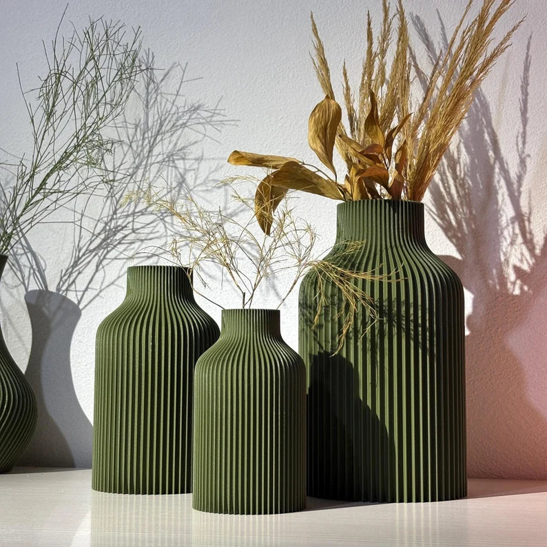 Unique Geometric Wavy Vase | Modern & Minimalist 3D Printed Decor Vase for Dried Flowers | Gift for Home